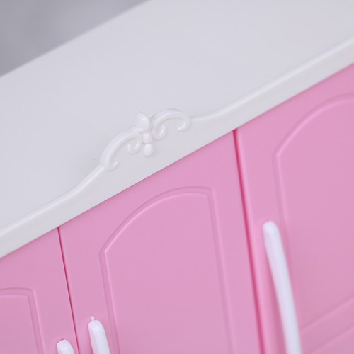 Dreitüriger rosa moderner